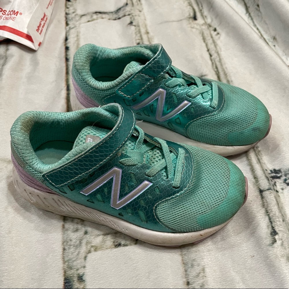 New Balance ❤️ Tennis Shoes